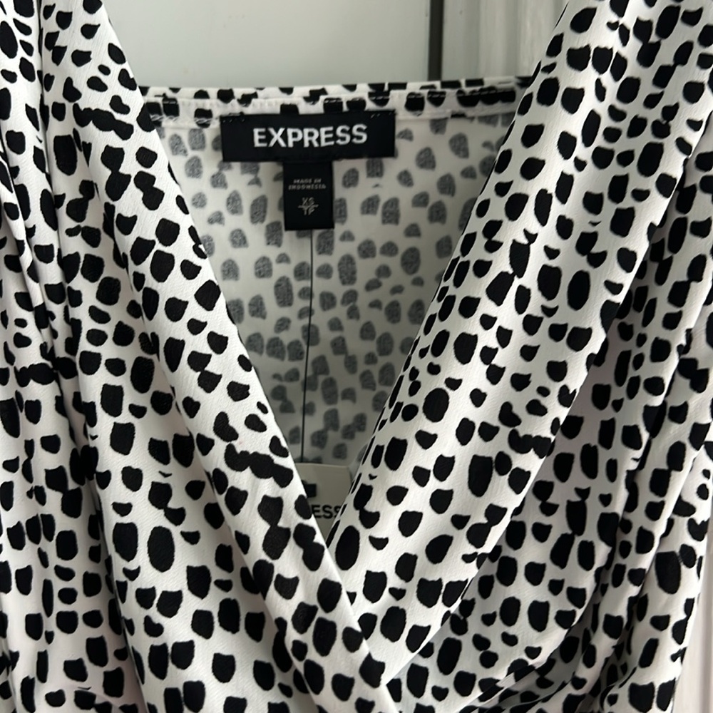 Express Black and White Polka Dot Women's Top - Picture 2 of 4